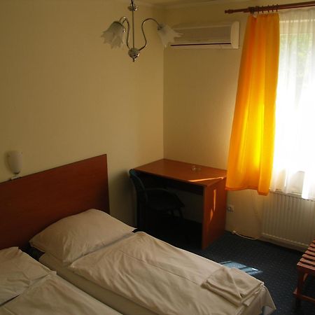 Carmen Pension Budapest Bagian luar foto